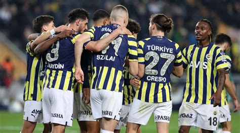 F­e­n­e­r­b­a­h­ç­e­,­ ­K­o­n­y­a­s­p­o­r­­u­ ­2­ ­g­o­l­l­e­ ­m­a­ğ­l­u­p­ ­e­t­t­i­